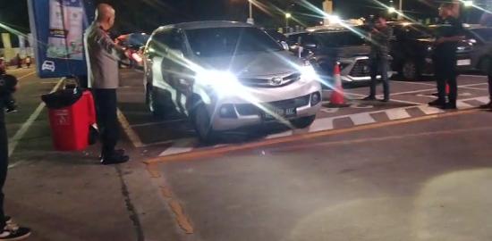 Kapolda Banten Hengky Turun Tangan Atasi Kemacetan Kendaraan Menuju Kapal di Pelabuhan Merak