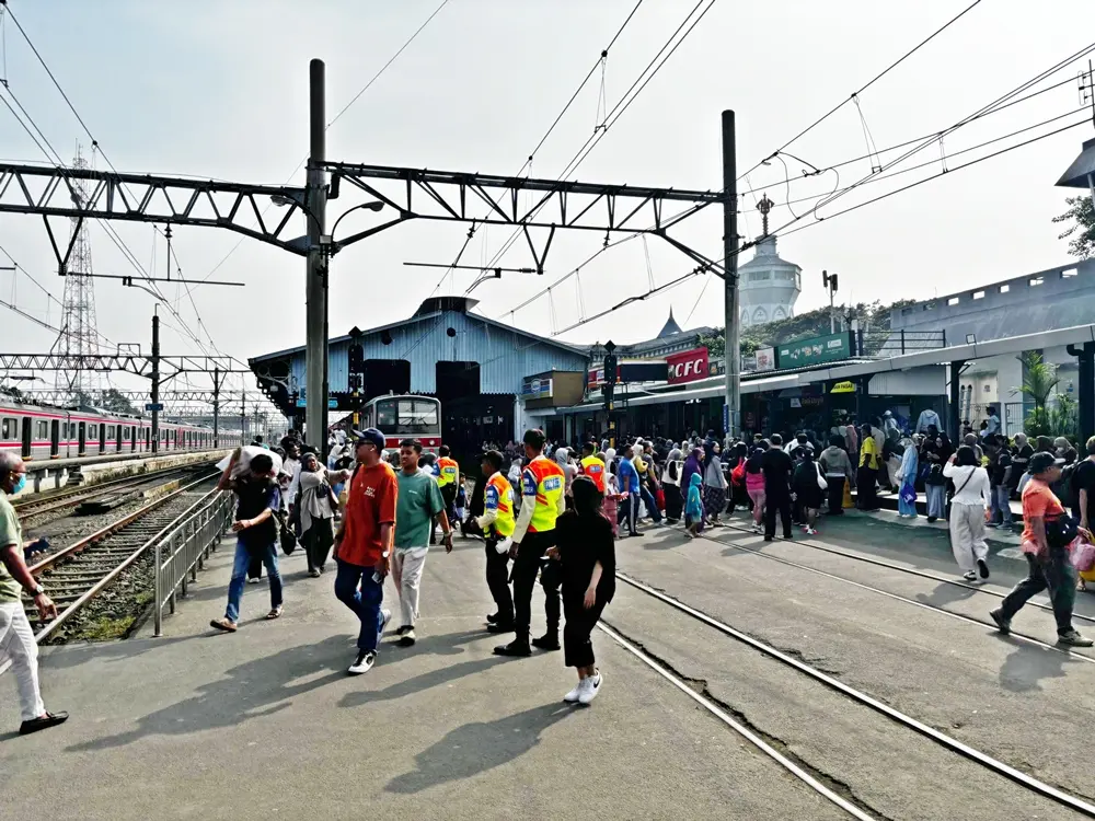 Info Commuter Line: Momen Libur Panjang, Stasiun di Kawasan Wisata Seperti Bogor dan Jakarta Kota Jadi Stasiun Tujuan Masyarakat