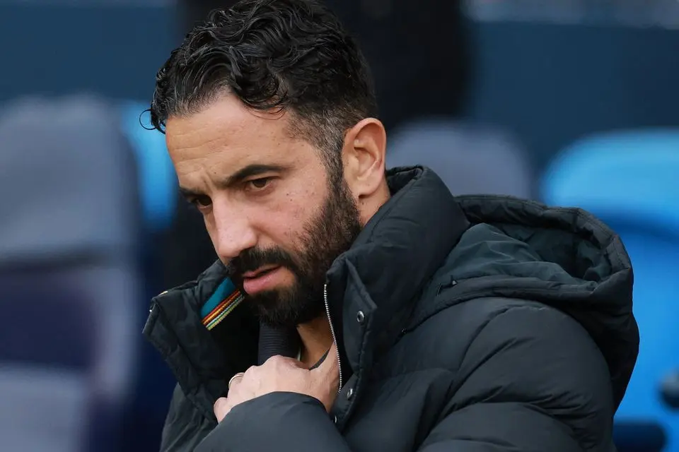 Resmi di Pecat dari Pelatih Manchester United, Pelatih U-18 MU Menggantikan Ruben Amorim