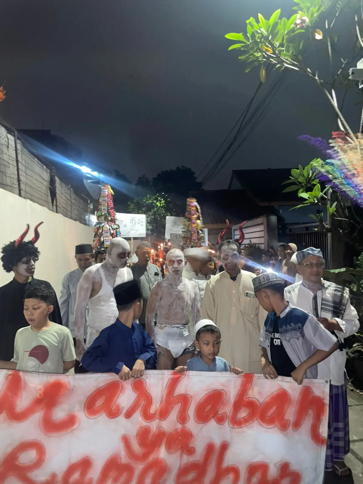 Pawai Obor Sambut Bulan Suci Ramadhan: Ratusan Warga Kampung Bubulak Padati Ruas Jalan Daan Mogot