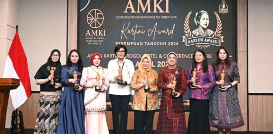 Kartini Award 2026 Diberikan, Siti Fauziah Tegaskan Dedikasi Jadi Kunci Pengabdian