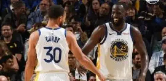 Warriors Bangkit Tundukkan Clippers 126-121, Jaga Asa Playoff NBA