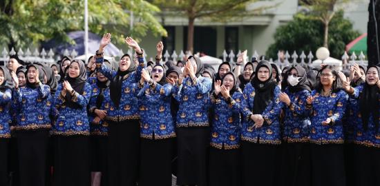 Pemerintah Pastikan Gaji ke-13 ASN Cair Juni 2026