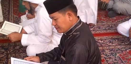 Islam Tekstual Saja Tidak Cukup?