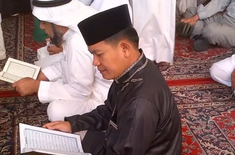 Islam Tekstual Saja Tidak Cukup?