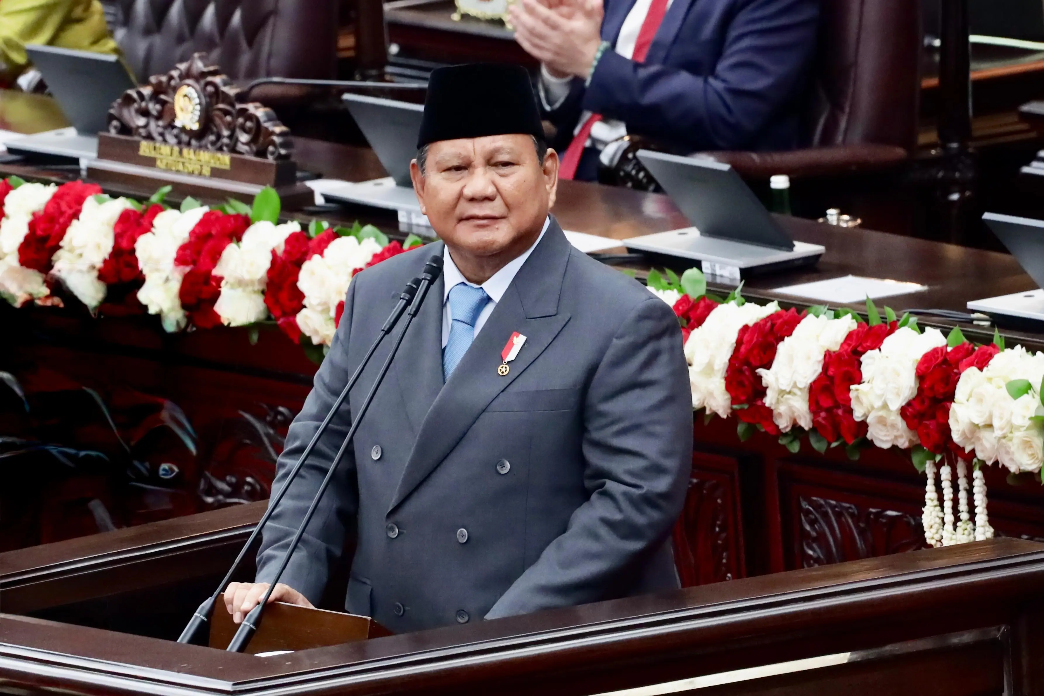 Menelaah Fakta di Balik Berbagai Narasi tentang Presiden dan Kebijakan Negara