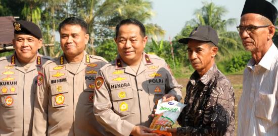 Dukung Ketahanan Pangan, Polda Banten Laksanakan Penanaman Jagung Kuartal II