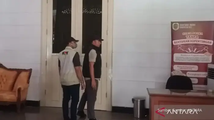 Usai OTT, KPK Geledah Rumah Dinas dan Kantor Bupati Pati