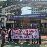 Viral Gubernur Banten dilaporkan ke Komnas Perempuan oleh Seorang Wanita: Mahasiswa Demo Depan kantor Kemendagri