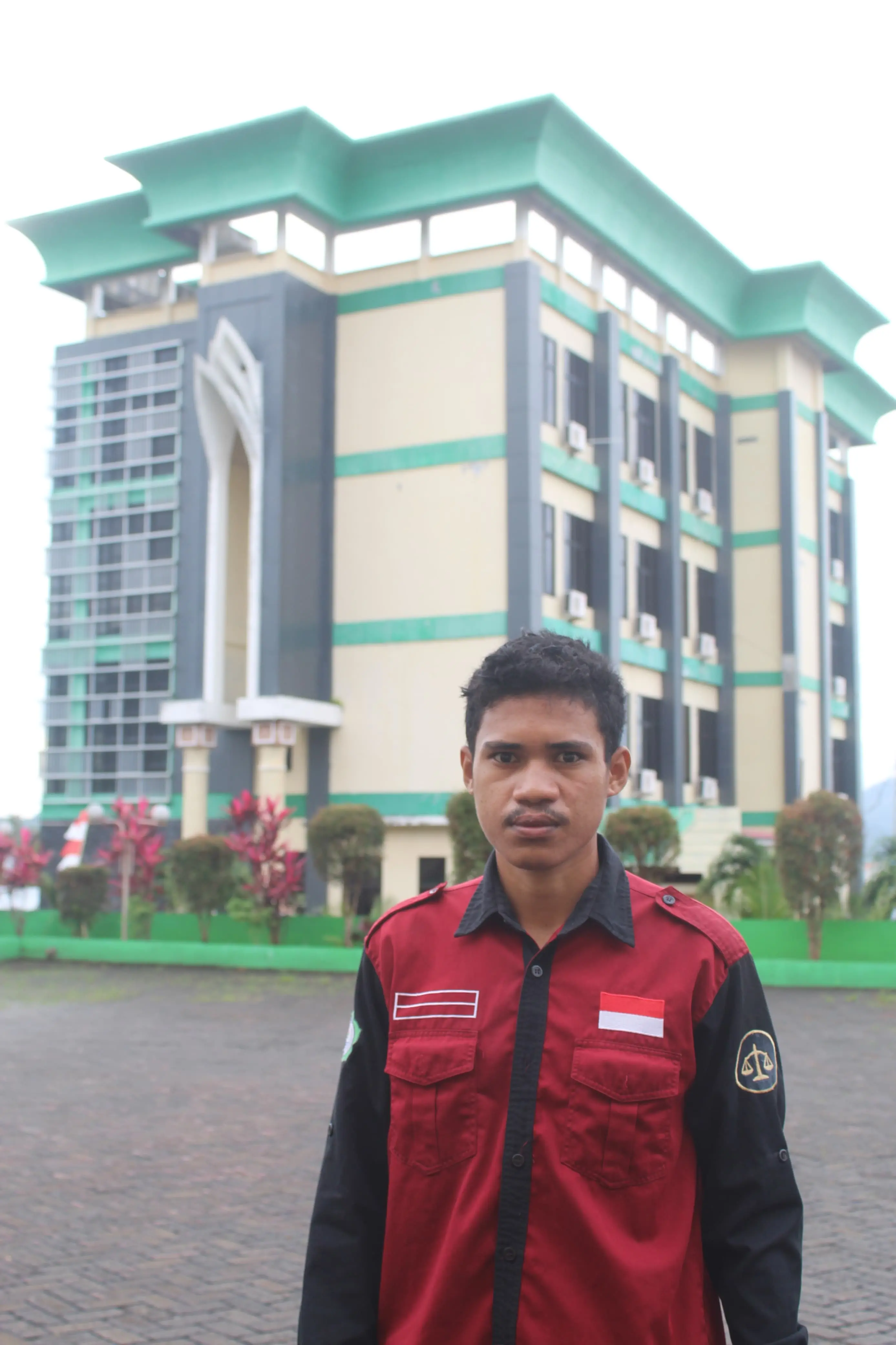 Mahasiswa Hukum Unkhair Ternate Soroti Aturan Kunjungan RSUD Dr. H. Chasan Boesoirie yang Dinilai Tidak Adil