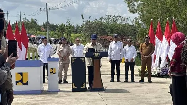 Prabowo Resmikan Pembangunan 1.151 Kilometer Jalan Daerah di 37 Provinsi