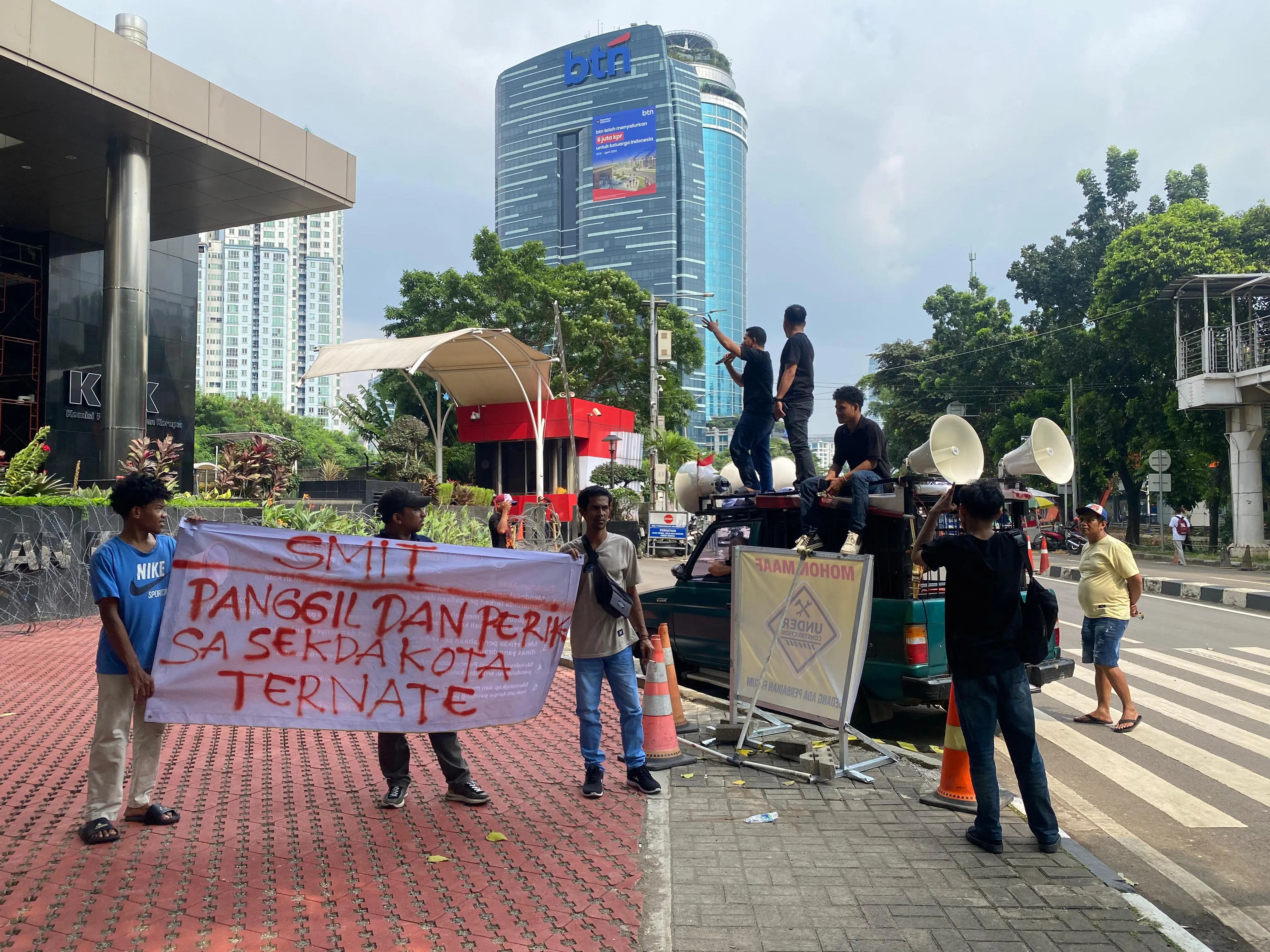 Solidaritas Muda Indonesia Timur Desak KPK RI & KEJAGUNG RI Tangkap Rizal Marsaoli