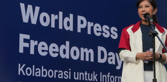 Menkomdigi Tekankan Peran Kunci Jurnalis Jaga Kebenaran di Era Informasi Cepat
