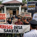 Masyarakat Desa Saketa Desak Bupati Halsel Segera Copot Kades Saketa