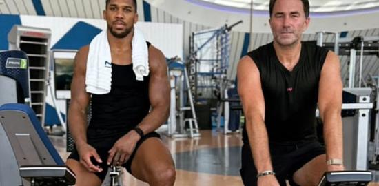 Eddie Hearn: Anthony Joshua Bersyukur Selamat dari Kecelakaan Maut di Nigeria