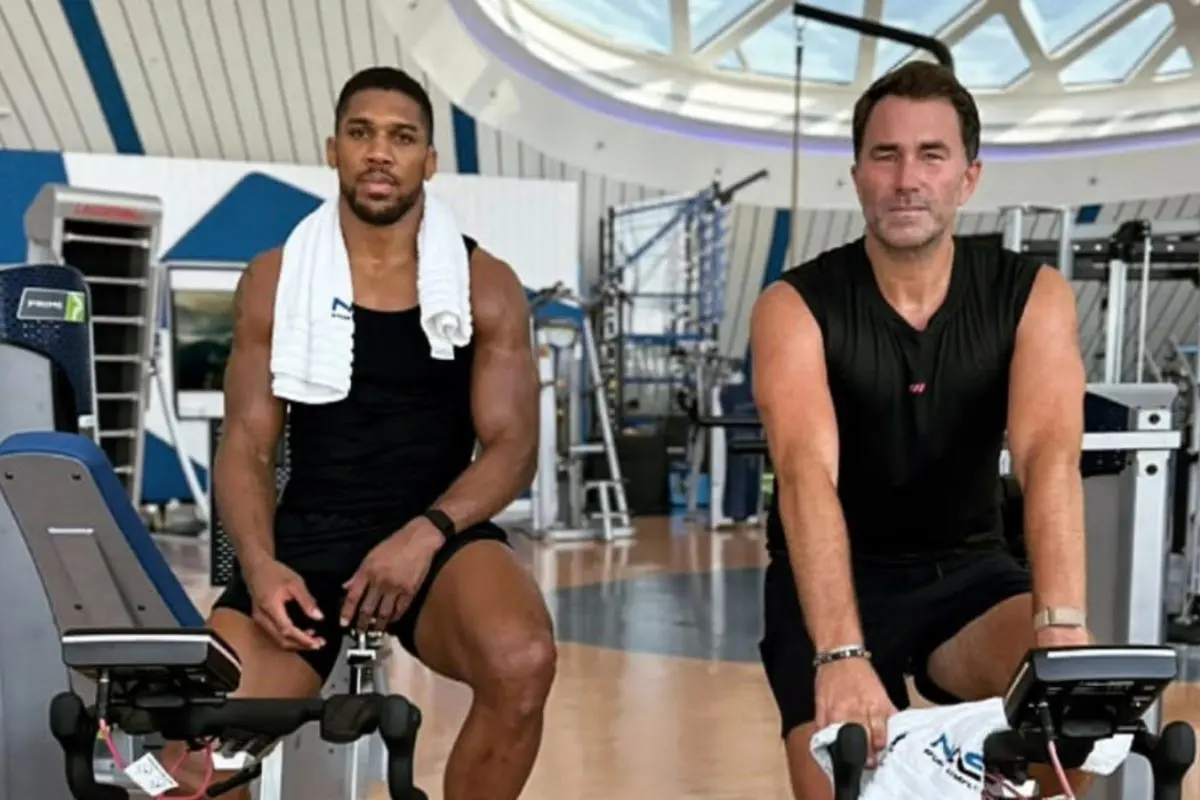 Eddie Hearn: Anthony Joshua Bersyukur Selamat dari Kecelakaan Maut di Nigeria