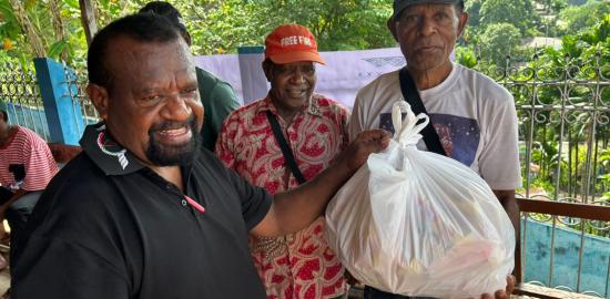 Kepala Suku Maybrat Kota Sorong Mengajak Warga Mendukung Program Presiden Prabowo Subianto