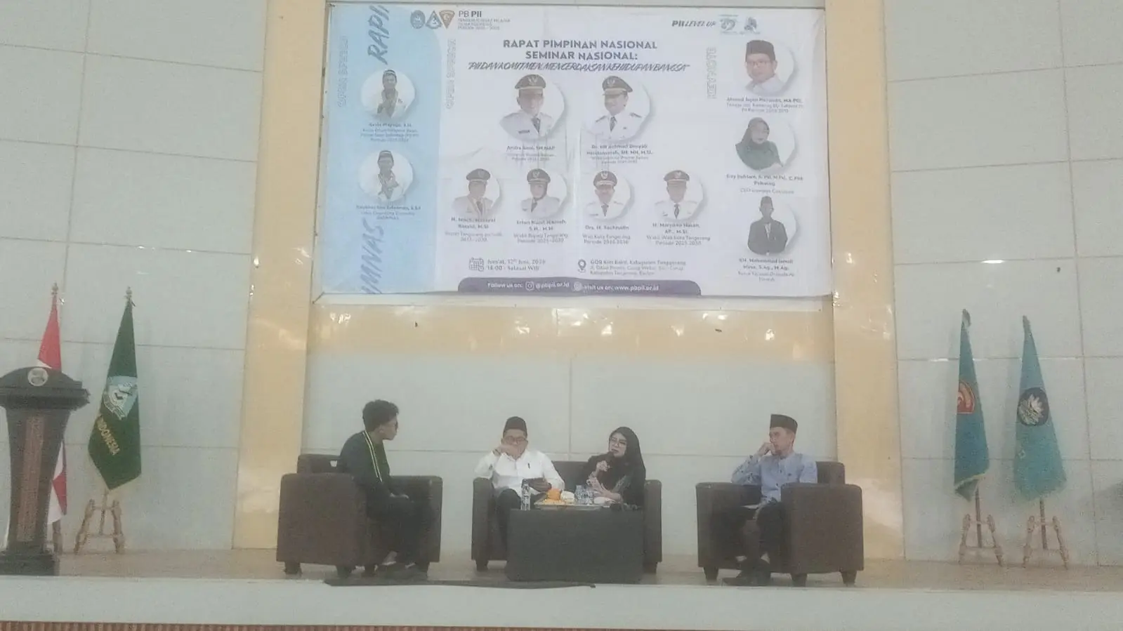 Owner Erawijaya Consultant N Berikan Materi Dalam Seminar Nasional PII: Komitmen Mencerdaskan Bangsa Kita Maknai Secara Komprehensif