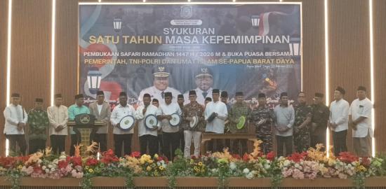 Refleksi Setahun Memimpin PBD, Gubernur Elisa Kambu Apresiasi Dukungan Warga