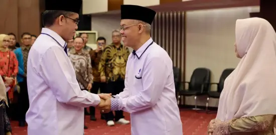 Menaker Yassierli Lantik Cris Kuntadi Sebagai Sekjen Kemnaker Gantikan Aris Wahyudi