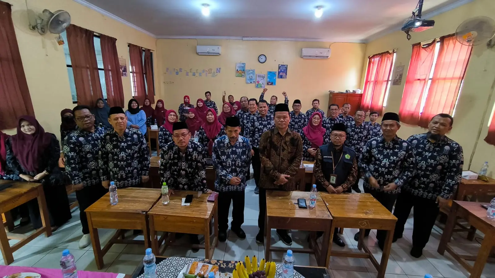 Gerindra Target Tahun Depan Program MBG di Papua Barat Daya Telah Jangkau Semua Sekolah