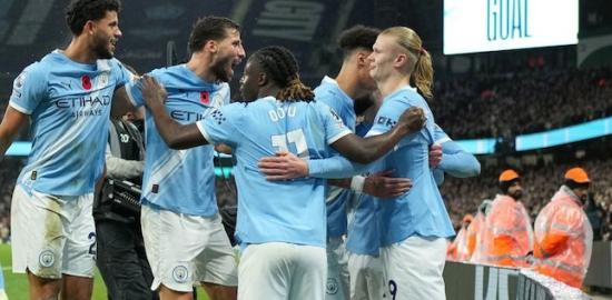 Manchester City Bungkam Liverpool 3-0 di Etihad