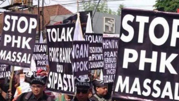 Ancaman PHK Massal Makin Nyata: Desakan Evaluasi Menteri, Alarm Demo, dan Viralnya Curhatan Karyawan di Media Sosial