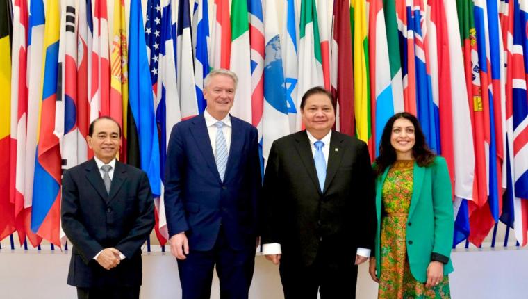 Menko Airlangga Temui Sekjen OECD di Paris, Bahas Perkembangan Aksesi Indonesia