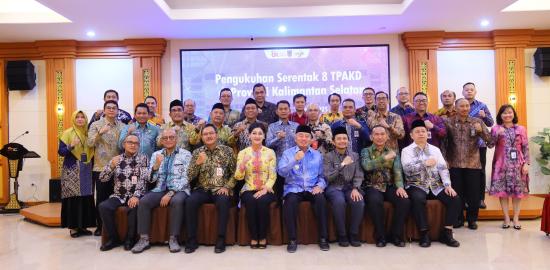 Tingkatkan Inklusi Keuangan, OJK Kukuhkan Serentak Delapan TPAKD di Kalsel