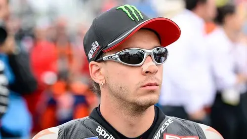 Marco Bezzecchi Rebut Pole Position di MotoGP Portugal 2025