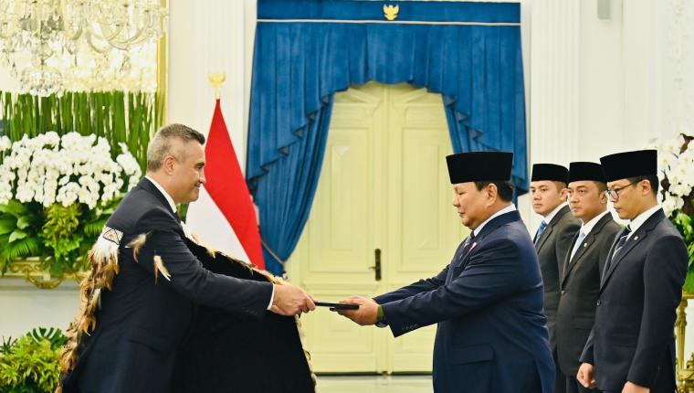 Presiden Prabowo Terima Surat Kepercayaan dari Delapan Duta Besar Negara Sahabat di Istana Merdeka