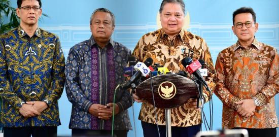 Kebijakan DHE Siap Berlaku, Presiden Prabowo Pastikan Ekspor Strategis Tetap Jalan