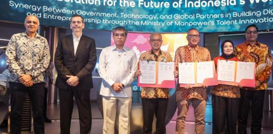 Perkuat Ekosistem Ketenagakerjaan, Kemnaker Teken MoU dengan Wadhwani dan Indosat