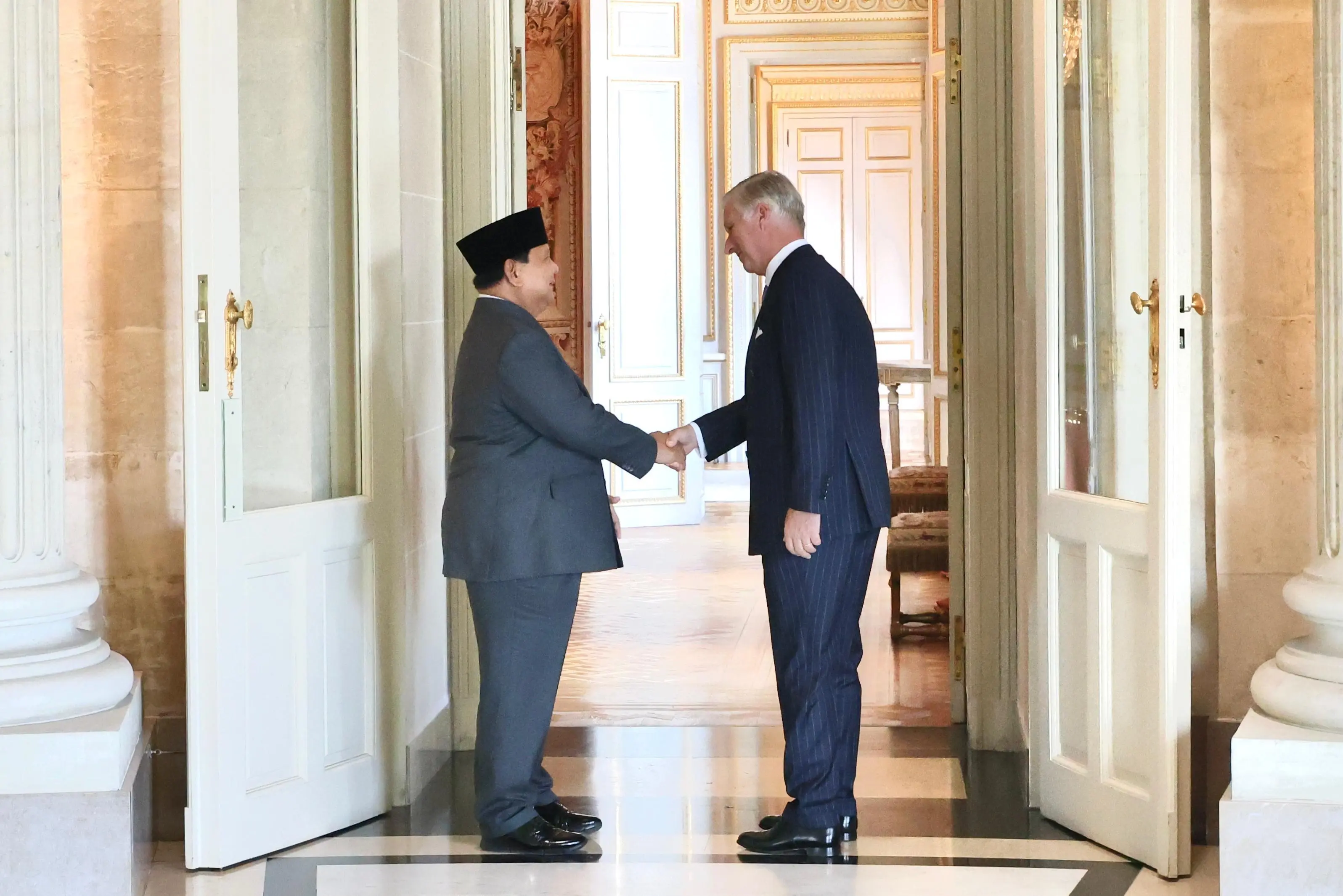 Presiden Prabowo Bertemu Raja Belgia, Disambut Hangat di Istana Laeken