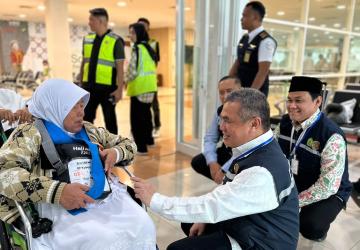 Tinjau Embarkasi Solo, Irjen Kemenag Pastikan Layanan Cepat dan Aman