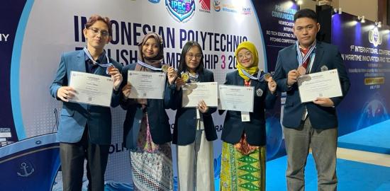 Membanggakan! Mahasiswa Polteknaker Raih 10 Penghargaan di Dua Ajang Nasional