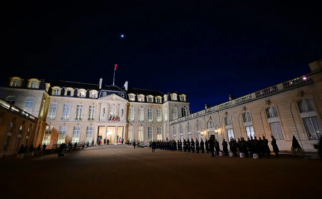 Misi Strategis di Paris: Presiden Prabowo Temui Emmanuel Macron di Istana Élysée