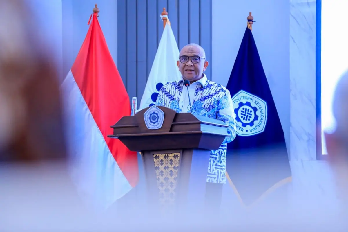 Wamenaker: Masa Depan Dunia Kerja Milik Manusia, Bukan Mesin