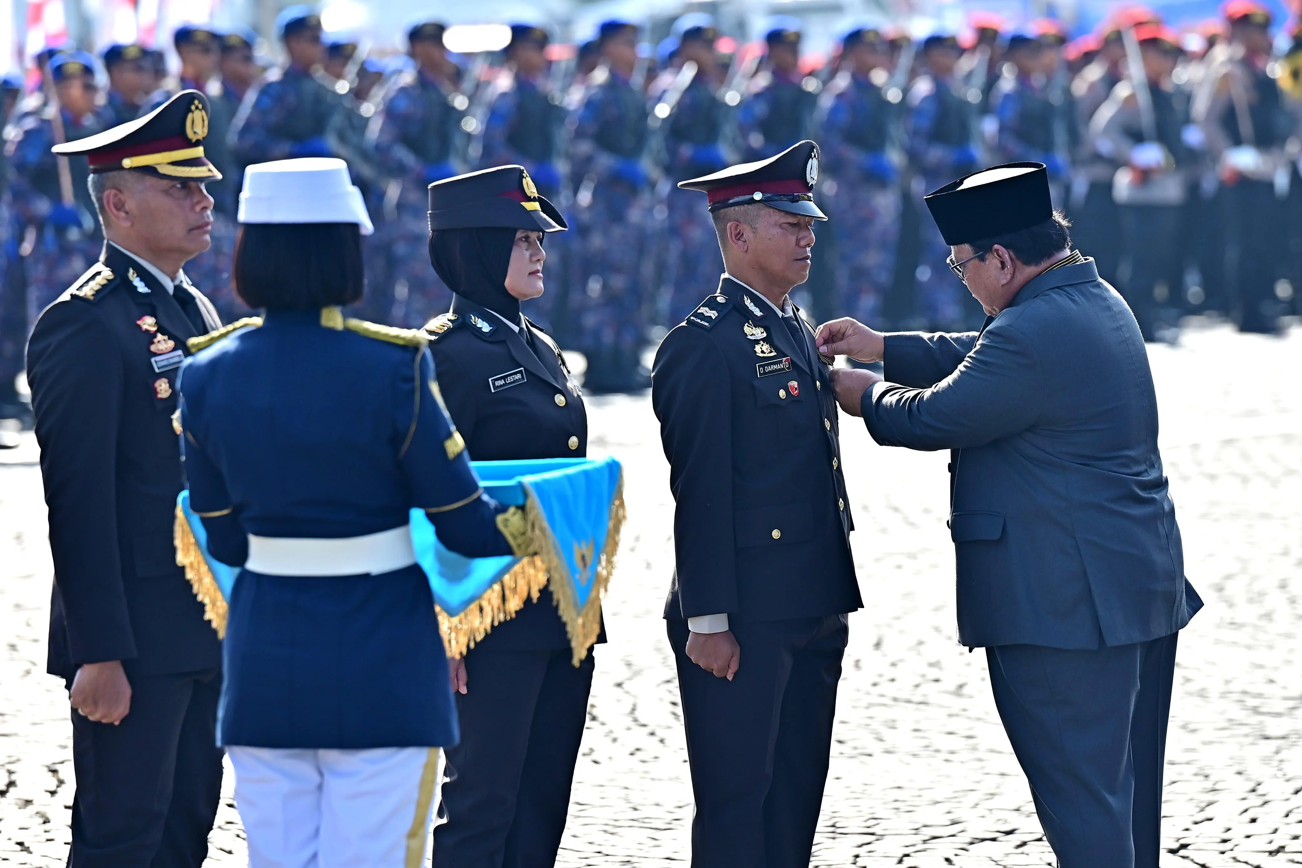 Presiden Prabowo Anugerahkan Tanda Kehormatan kepada Jajaran Polri