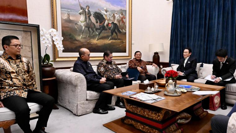 Presiden Prabowo Terima Kunjungan Utusan Khusus PM Jepang Fumio Kishida di Kertanegara