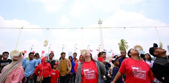Tim “Indonesia Bersatu” Bersiap Laksanakan Upacara Penurunan Bendera Negara Sang Merah Putih di Istana Merdeka