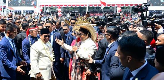 Paskibraka 2025 Bangga Kibarkan Merah Putih di Hadapan Presiden Prabowo