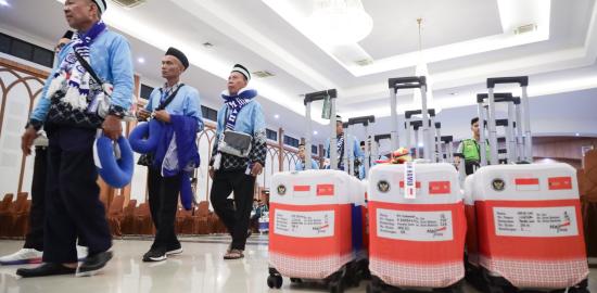 Menhaj Lepas Keberangkatan 391 Jemaah Haji Kloter Pertama