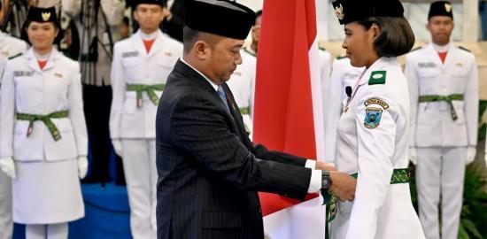 Dari Jalanan, Sawah, hingga Pantai: Warga Bersiap Penuhi Undangan Presiden ke Istana Merdeka