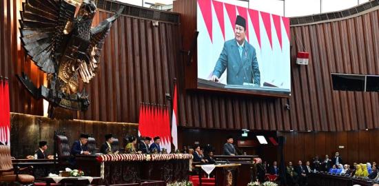 Usai Pidato Kenegaraan, Presiden Prabowo Hampiri Tokoh Nasional dan Tamu Internasional