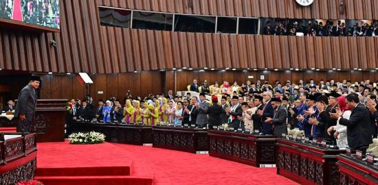 Euforia Masyarakat Sambut Upacara Kemerdekaan di Istana, Pengambilan Undangan Fisik Dimulai