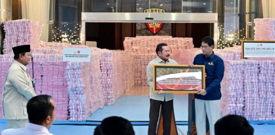 Presiden Prabowo Saksikan Penyerahan Penyelamatan Keuangan Negara dan Lahan