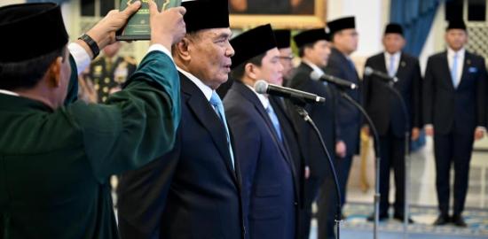 Prabowo Lantik Dua Menteri serta Tiga Wakil Menteri Kabinet Merah Putih