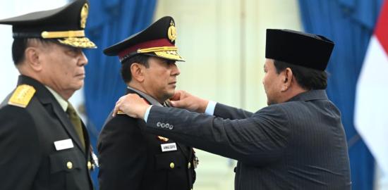 Prabowo Anugerahkan Pangkat Kehormatan kepada Dua Purnawirawan atas Pengabdian untuk Bangsa