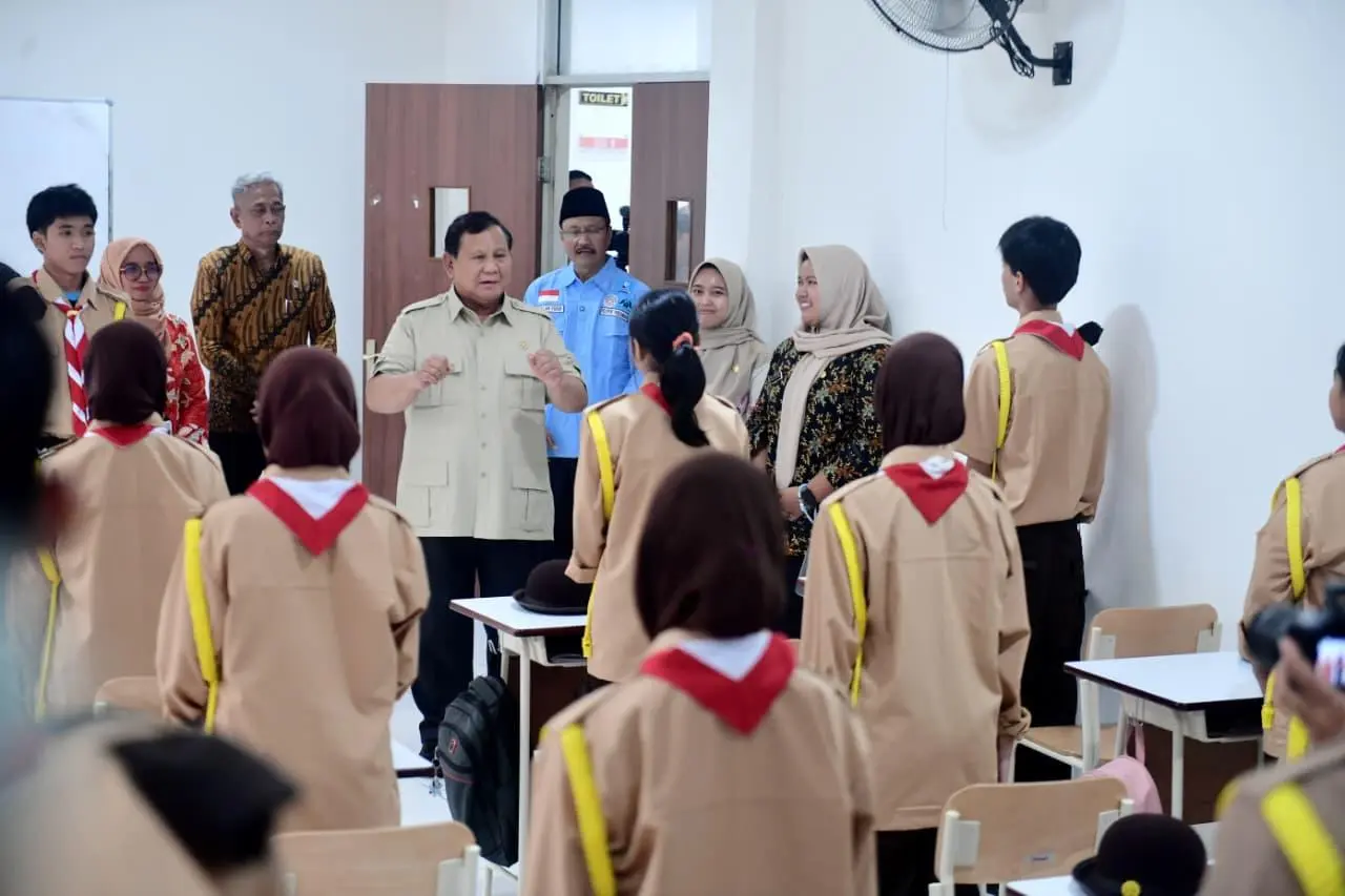 Prabowo Pastikan 100 Sekolah Rakyat Beroperasi dengan Fasilitas Layak